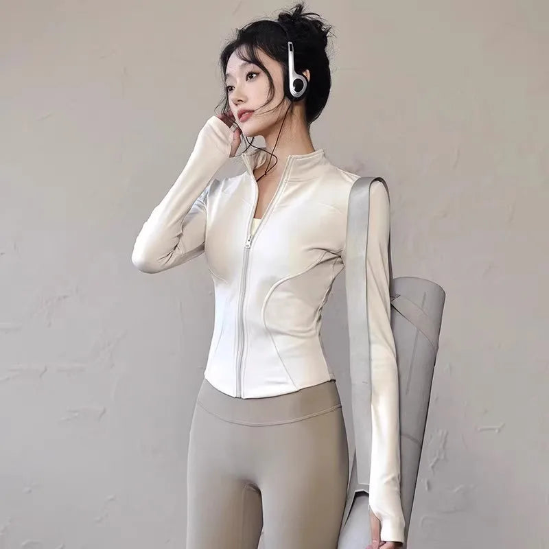 Slim Fit Short Waist-Cinching Running And Cycling Jacket Quick Dry Breathable Polyester Yoga Fitness Wear Women's Outerwear